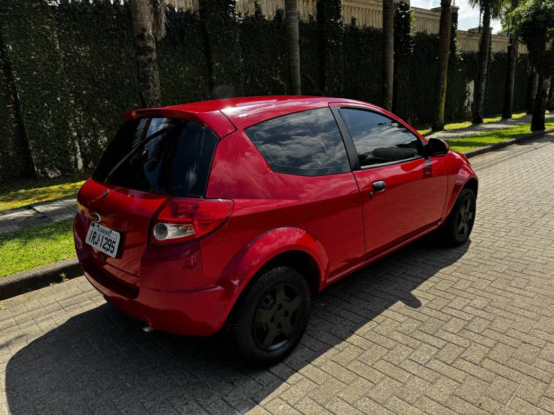 FORD - KA - 2010/2011 - Vermelha - R$ 21.900,00