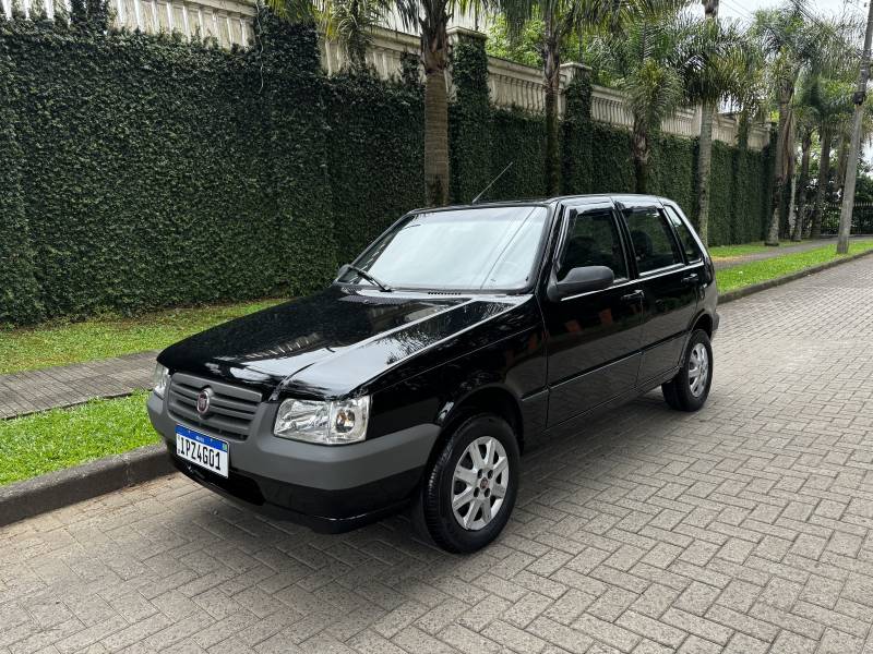 FIAT - UNO - 2019/2010 - Preta - R$ 22.900.000,00