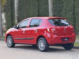 RENAULT - SANDERO - 2017/2017 - Vermelha - R$ 39.900,00