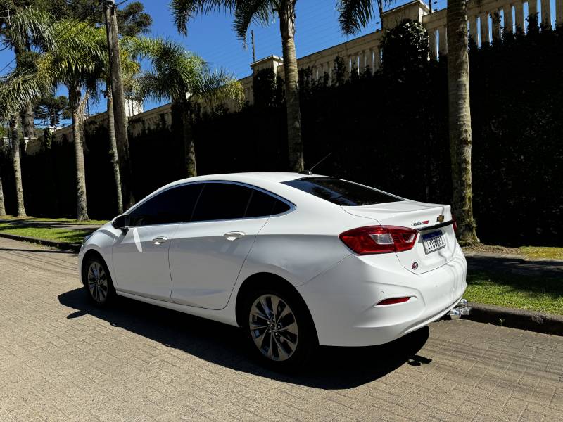 CHEVROLET - CRUZE - 2018/2018 - Branca - R$ 93.900,00