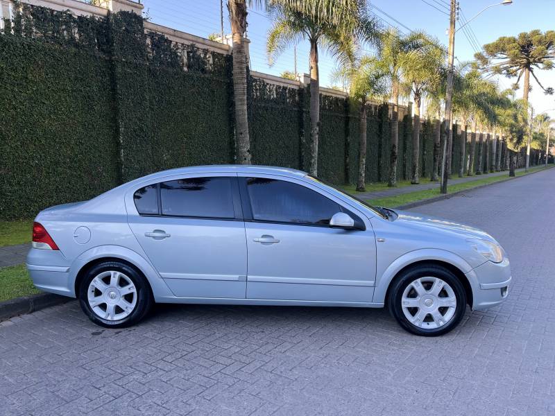 CHEVROLET - VECTRA - 2006/2007 - Prata - R$ 32.900,00