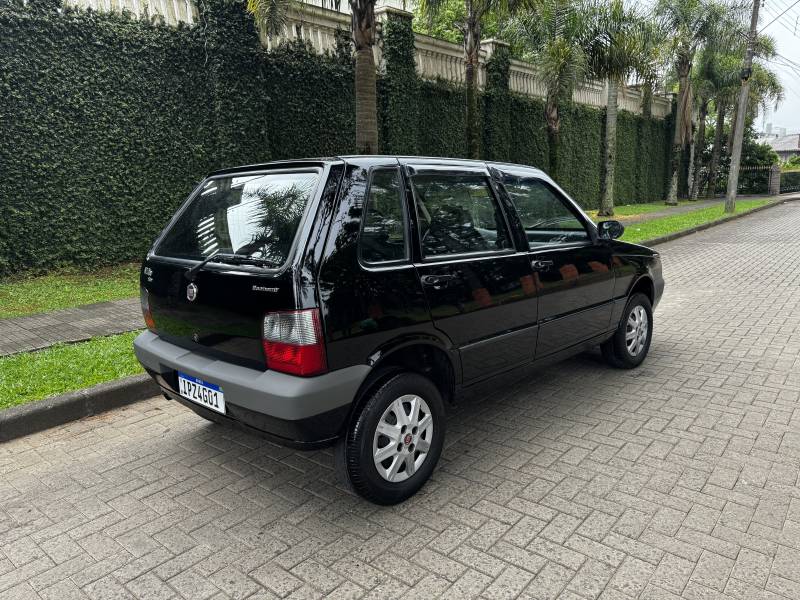 FIAT - UNO - 2019/2010 - Preta - R$ 22.900.000,00