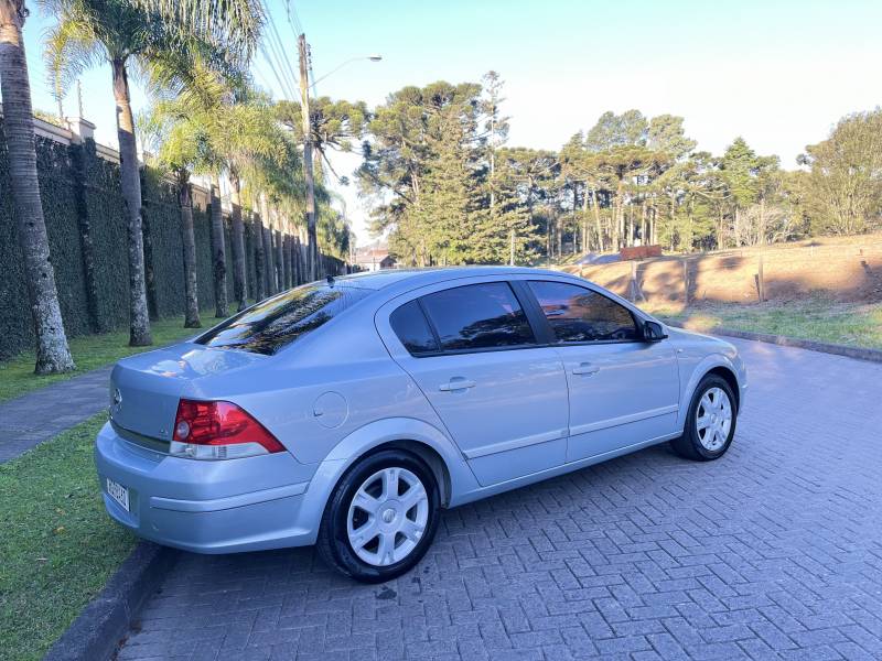 CHEVROLET - VECTRA - 2006/2007 - Prata - R$ 32.900,00