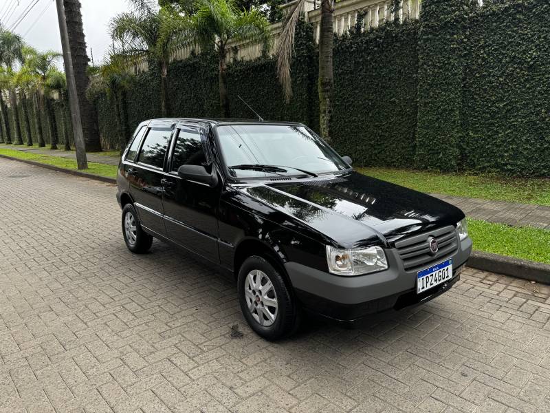 FIAT - UNO - 2019/2010 - Preta - R$ 22.900.000,00