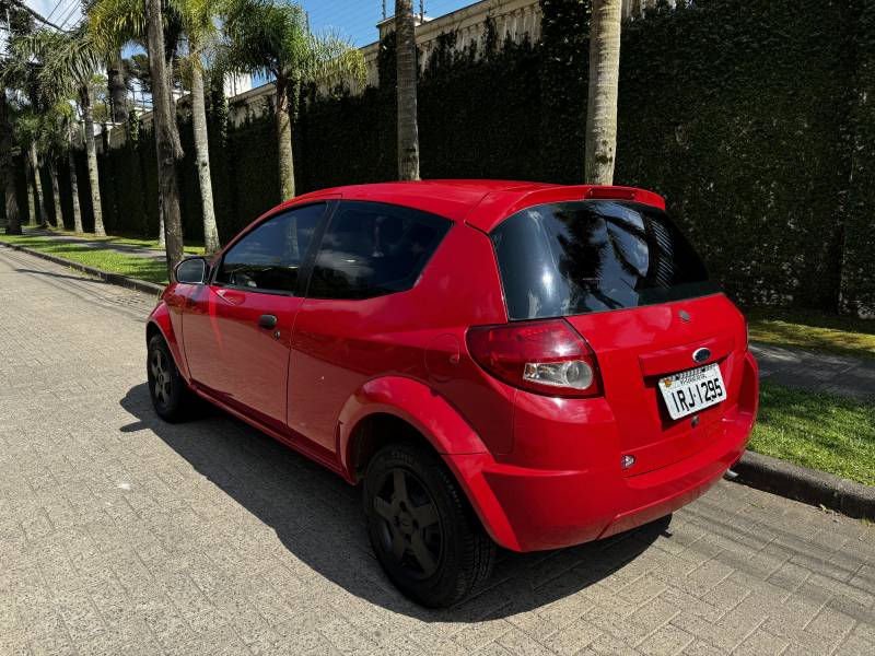 FORD - KA - 2010/2011 - Vermelha - R$ 21.900,00