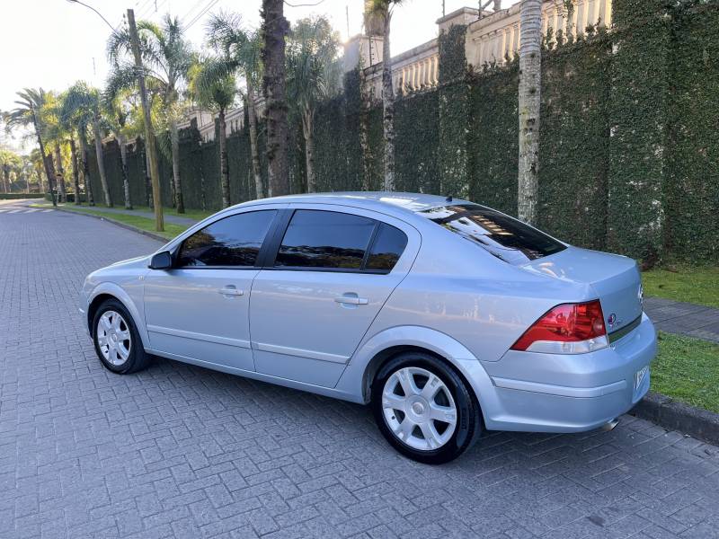 CHEVROLET - VECTRA - 2006/2007 - Prata - R$ 32.900,00