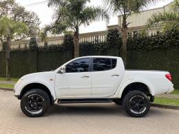 MITSUBISHI - L200 TRITON - 2013/2013 - Branca - R$ 110.000,00