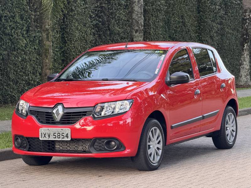 RENAULT - SANDERO - 2017/2017 - Vermelha - R$ 39.900,00