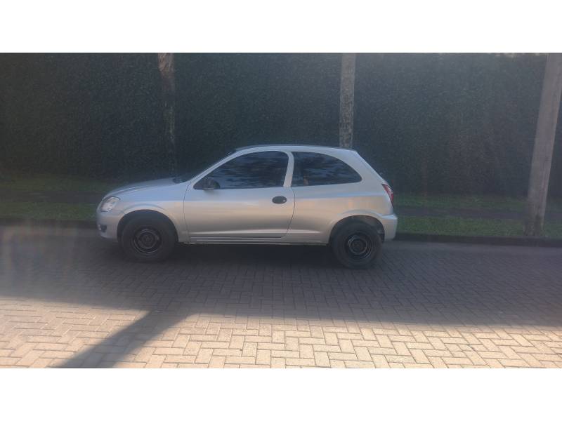 CHEVROLET - CELTA - 2010/2010 - Prata - R$ 22.900,00