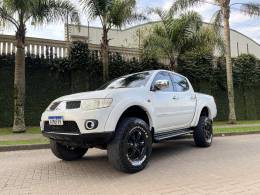 MITSUBISHI - L200 TRITON - 2013/2013 - Branca - R$ 110.000,00