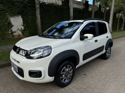 FIAT - UNO - 2015/2016 - Branca - R$ 47.900,00