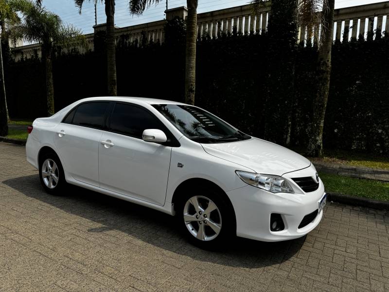 TOYOTA - COROLLA - 2012/2012 - Branca - R$ 65.900,00