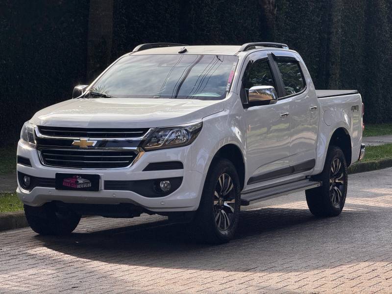 CHEVROLET - S10 - 2020/2020 - Branca - R$ 159.900,00